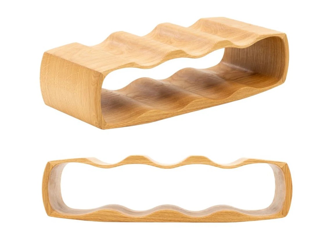 Qad: Flaches Massivholz-Weinregal mit Wellenform für 7 Flaschen Freestanding Studio Visual